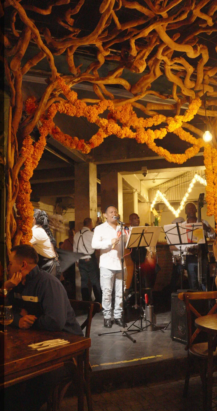 Son cubano en vivo en Cantina La Llorona